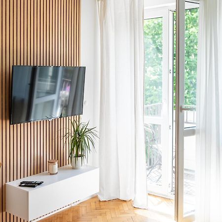 Rentplanet - Apartamenty Przy Palacu Kultury I Nauki ワルシャワ エクステリア 写真