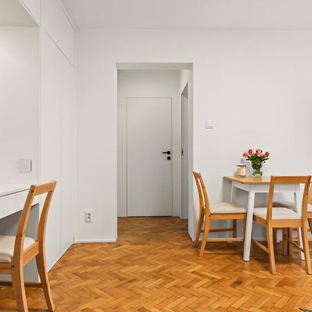 Rentplanet - Apartamenty Przy Palacu Kultury I Nauki ワルシャワ エクステリア 写真