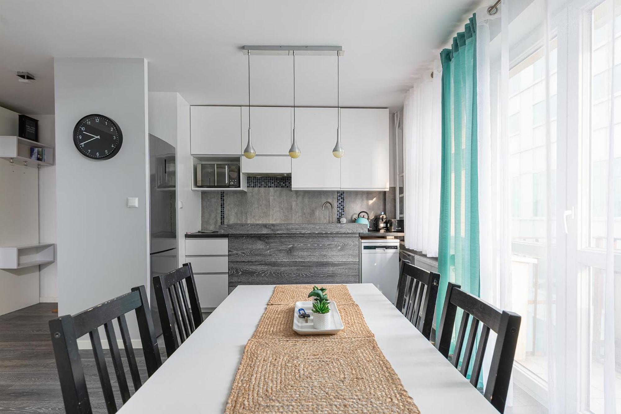 Rentplanet - Apartamenty Przy Palacu Kultury I Nauki ワルシャワ エクステリア 写真
